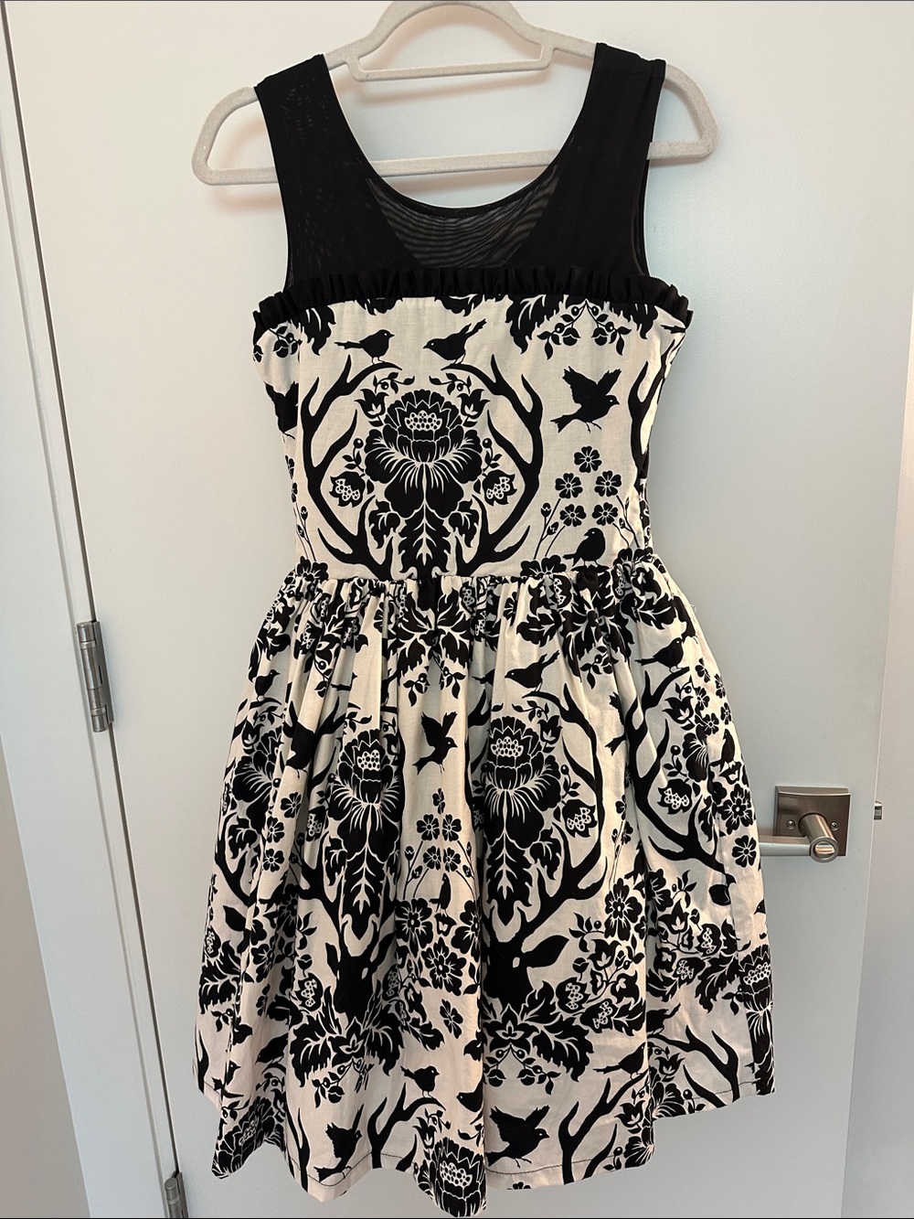Tween Girls Black and White Floral Print formal Dress